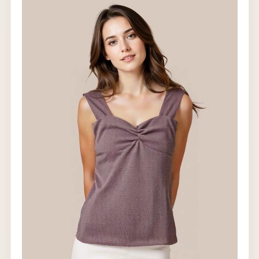 🌺Textured Sleeveless Top in Neutral Beige